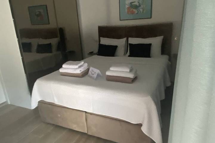 Villa für 2 Personen, mit Garten und Balkon sowie Pool in Montenegro - 2