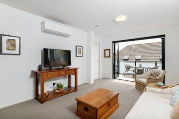 Holiday Home for 5 People in Mount Maunganui, Bay of Plenty, Photo 2