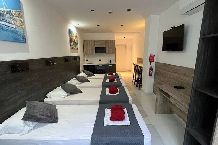 Apartamento inteiro, Orange 8: Studio Apartment in St. Julian's in San Giljan, Ilha de Malta