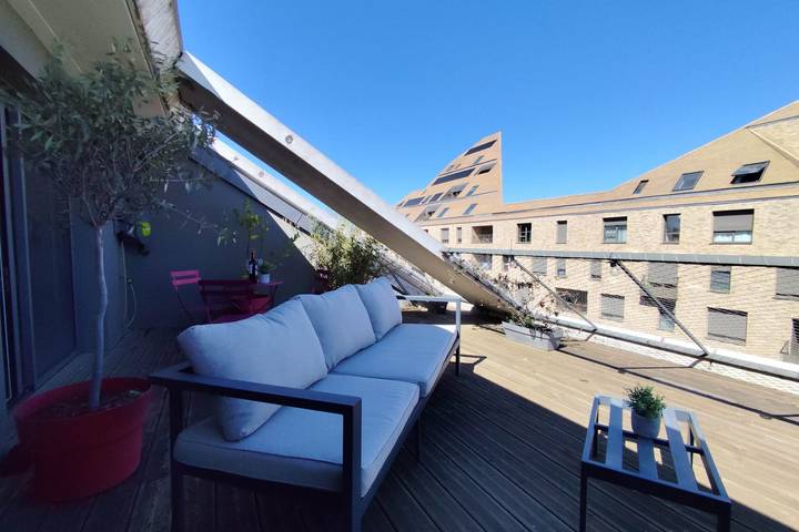 Appartement de vacances pour 3 personnes, avec terrasse, adapté aux familles à Bordeaux