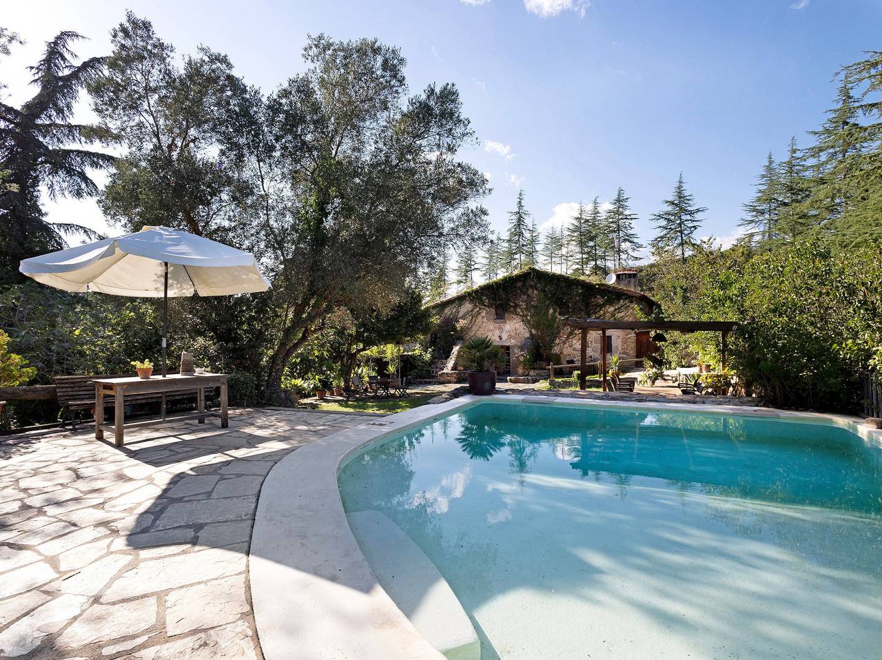 Casa di campagna 'Masia Paradise' con vista sulle montagne, piscina privata e Wi-Fi in Llinars del Valles, Montnegre i el Corredor