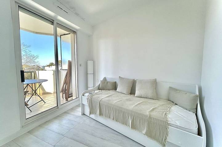 Gîte pour 4 personnes, avec jardin dans Plage Benoît - 2