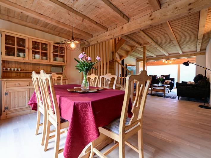 Location de vacances pour 8 personnes, avec jardin dans Ovronnaz - 2