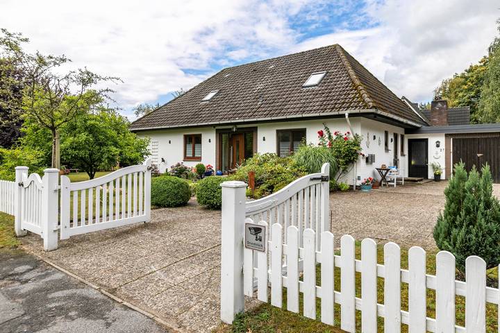 Ganze Wohnung, Ferienwohnung Lang mit gemeinsamer Terrasse, Garten und Wlan in Süderlügum, Grünes Binnenland