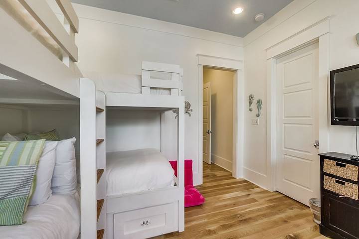 Vacation house for 14 people, with balcony and pool in Seagrove Beach