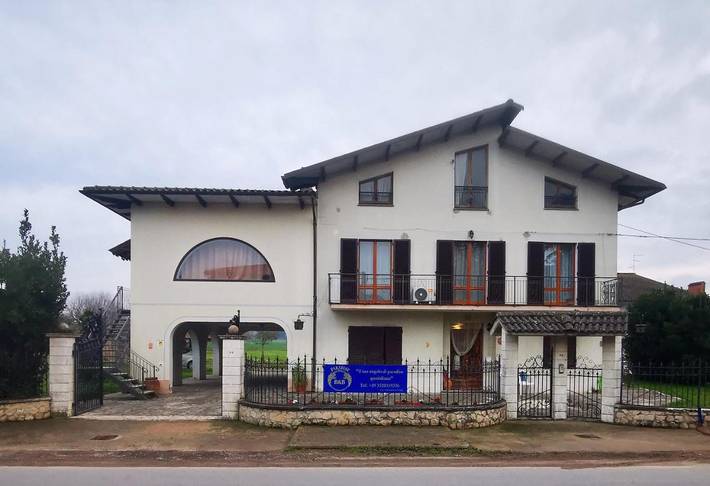 Chambre d’hôte pour 2 personnes, avec jardin ainsi que vue et balcon à Castiglione del Lago