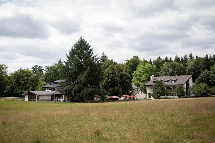 Ferienhaus für 2 Personen, mit Terrasse und Garten sowie Ausblick in Schernfeld