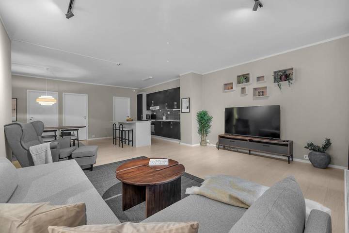 Ferienwohnung für 9 Personen, mit Balkon und Garten in Tromsø