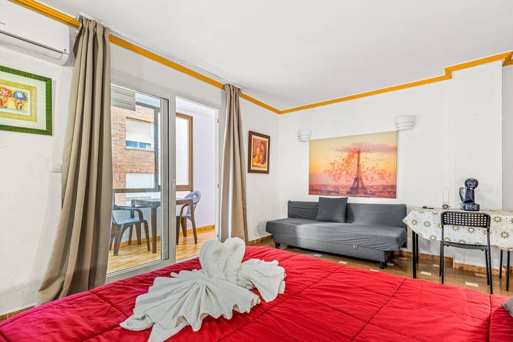 Apartahotel para 3 personas, con Balcón en Torrevieja