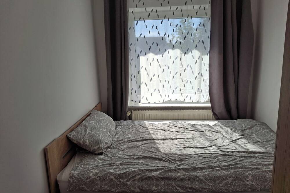Ganze Wohnung, Ferienwohnung Mareike Schöning\n1 km vom Weserrad Weg in Vlotho, Nordrhein-Westfalen