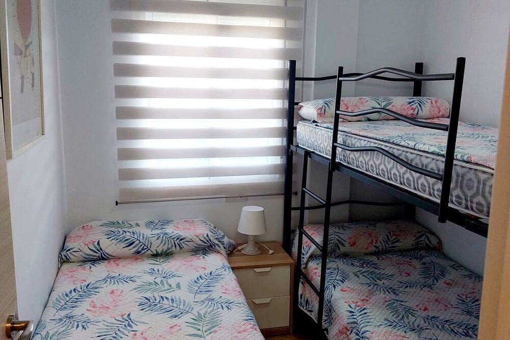 Apartamento entero, Apartamento 'Cisne del Mar' con Terraza Privada, Wi-Fi y Aire Acondicionado in Punta Umbría, Costa de la Luz