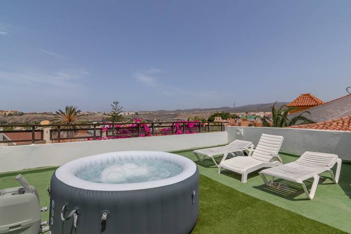 Ganze Wohnung, Ferienhaus 'Suite' mit Meerblick, Wi-Fi und Klimaanlage in Maspalomas, San Bartolomé de Tirajana