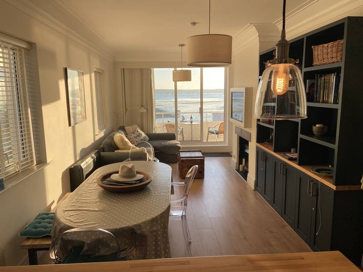 Ganze Wohnung, Ferienwohnung für 4 Personen mit Balkon in Sandbanks, Poole
