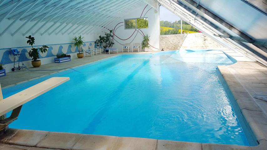 Location de vacances pour 13 personnes, avec piscine ainsi que jardin et terrasse, animaux acceptés à Crastes - 2