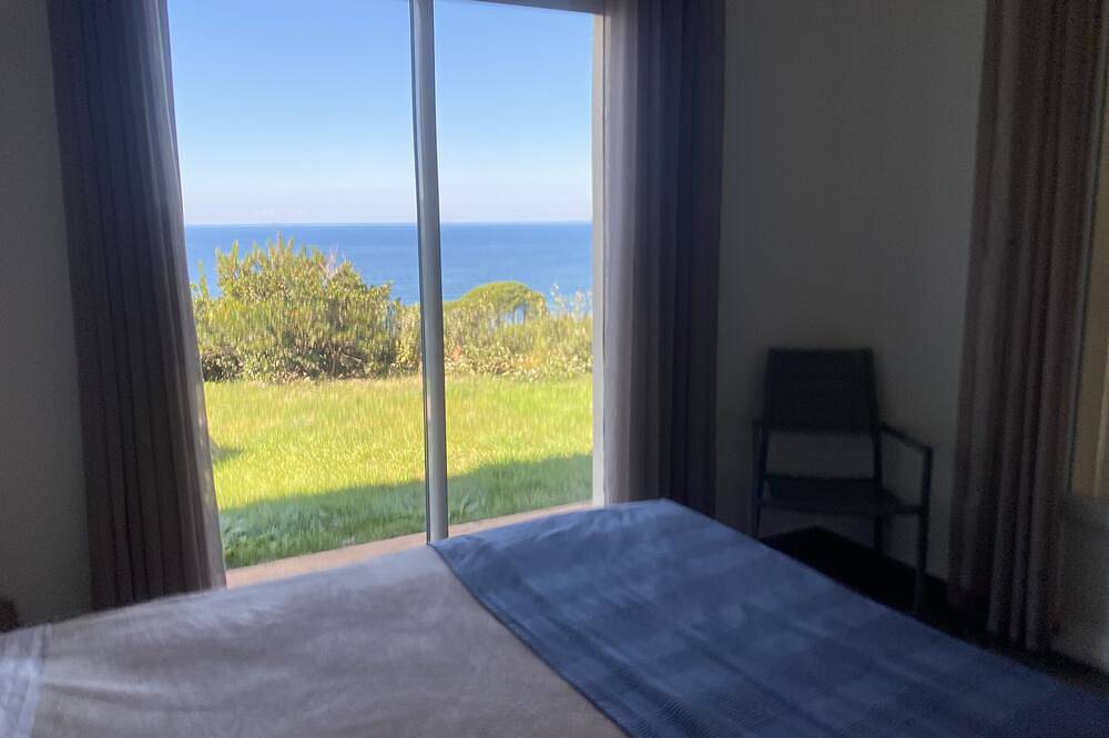 2-standing seaside villa, breathtaking view of the Gulf of Saint Florent in Saint-Florent, Region de Calvi