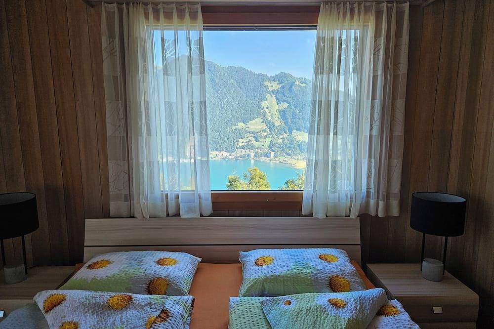 Ganze Wohnung, Apartment Edelweiss – atemberaubende See- und Bergsicht, ruhig, sonnig, Terrasse in Treib, Seelisberg