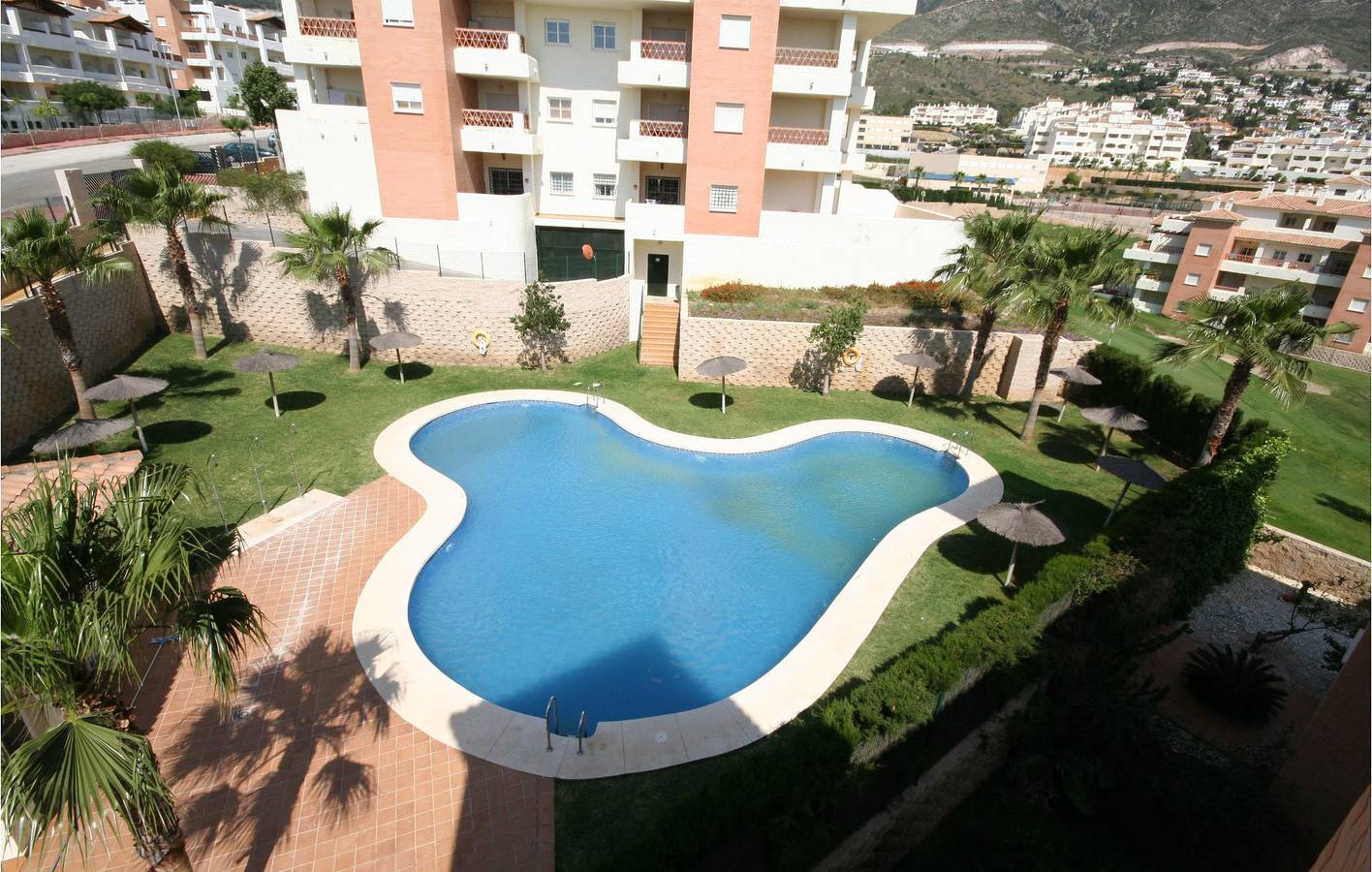 Entire holiday apartment, Poolside Terrace Apartment: 2.5km to Bil Bil Beach in Torrequebrada, Benalmádena