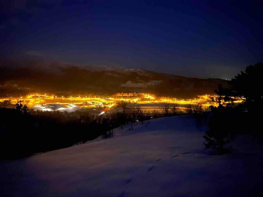 Frittliggende hytte i flott turterreng in Molde, Nördliches Fjordnorwegen