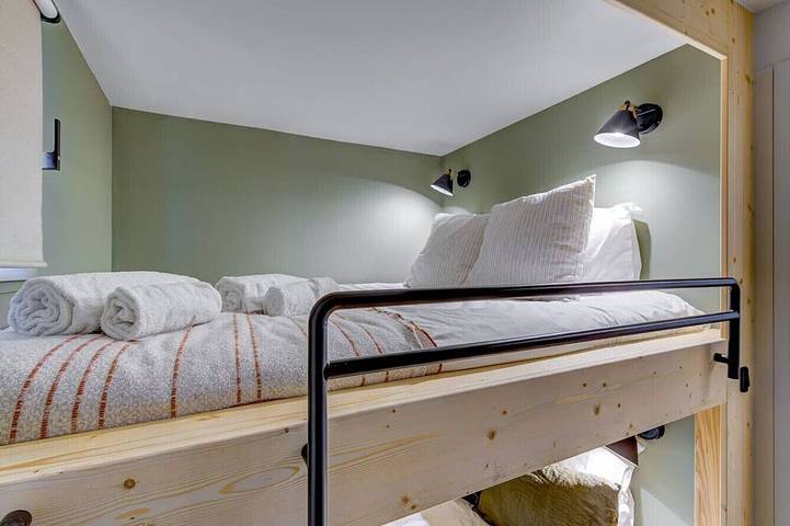 Gîte pour 4 personnes, avec balcon dans Gare des Praz de Chamonix - 2