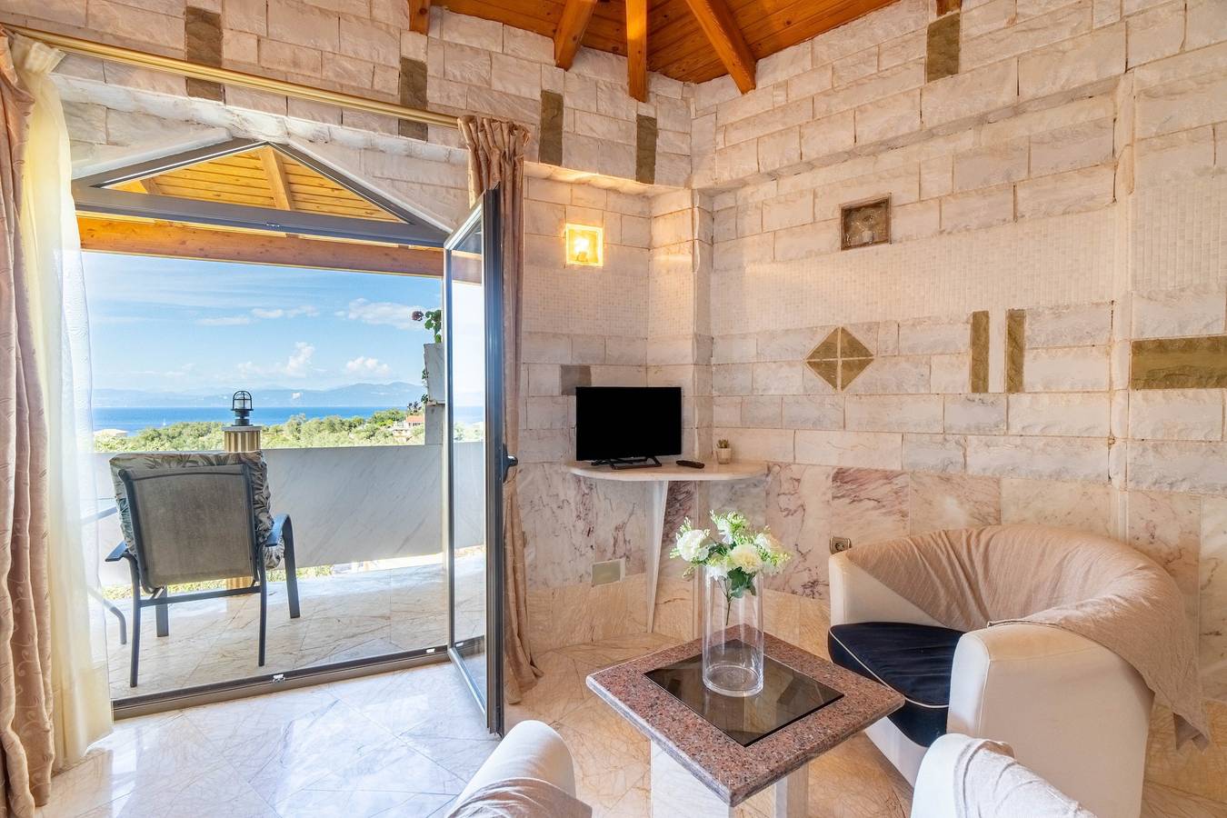 Apartamento entero, Apartamento estudio 'Paco's Resort Luxury Villa 17' con vistas al mar, Wi-Fi y aire acondicionado. in Gaios, Paxoí