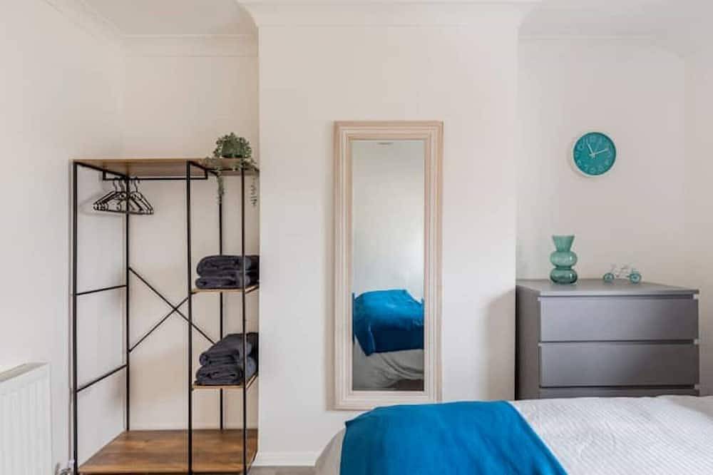 Charming Terraced House in the centre of Hoylake in Merseyside