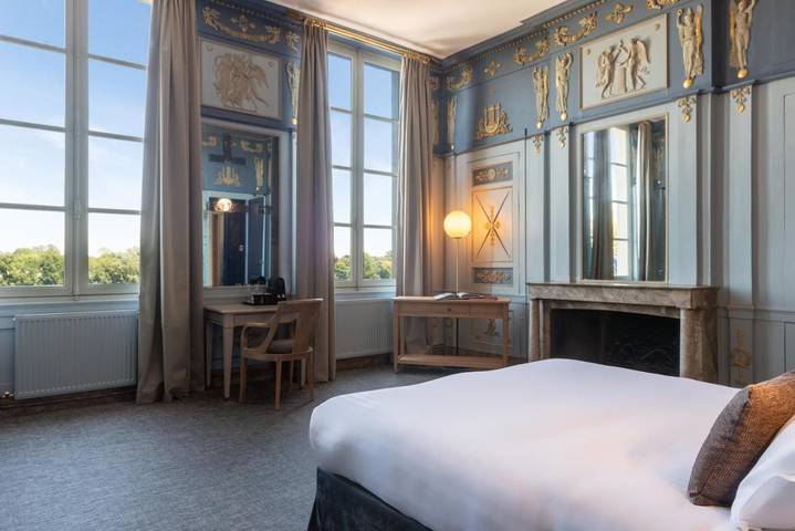 Hôtel pour 3 personnes, avec Jacuzzi et Terrasse ainsi que Jardin et Piscine à Saumur - 4