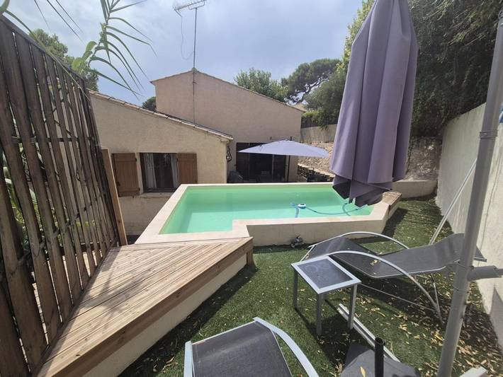 Location de vacances pour 6 personnes, avec jardin et piscine à Plan-de-Cuques