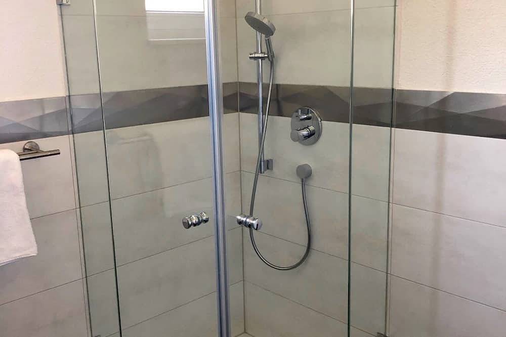 Ganze Wohnung, La Vigna - Living - mit exclusivem aussen Pool und Sauna in Weil am Rhein, Südschwarzwald