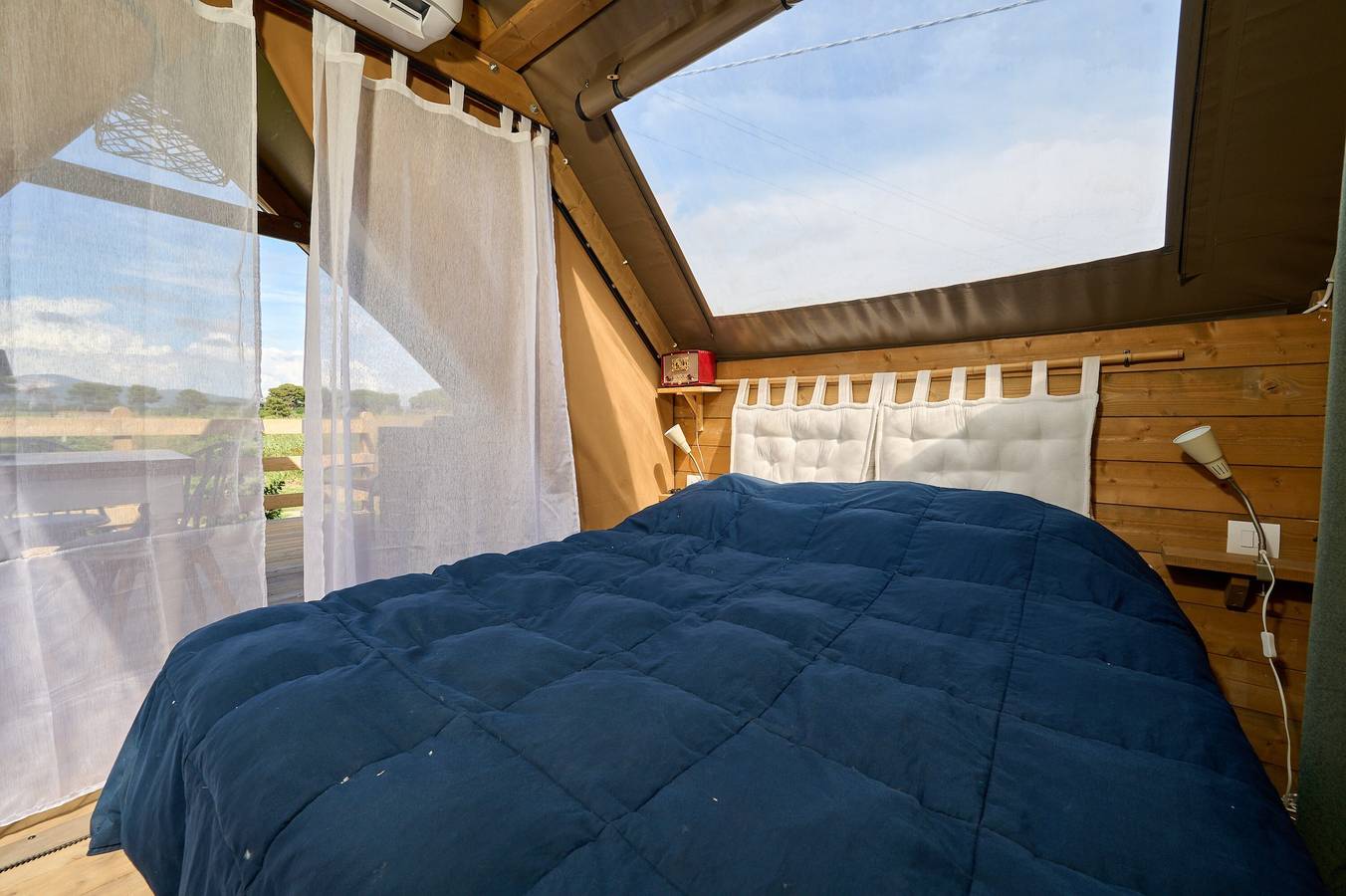 Glamping 'Tenda Safari Vicino Al Mare' met gedeelde tuin, Wifi en airconditioning, foto 8