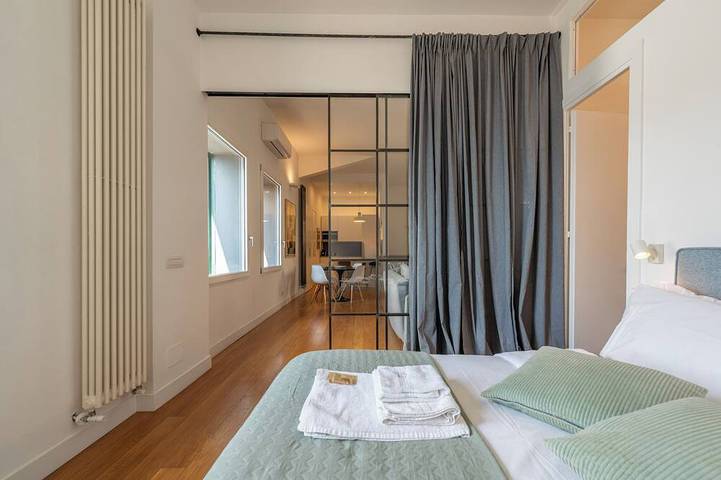 Ganze Wohnung, Loft mit Strand in Posillipo in Spiaggia Largo Sermoneta, Neapel