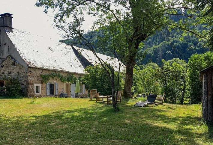 Gîte pour 9 personnes, avec jardin et terrasse, animaux acceptés - 1
