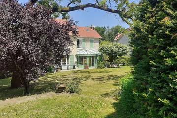 Gîte pour 8 personnes, avec jardin à Thomery