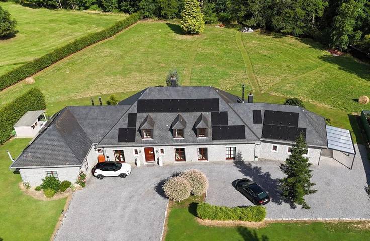 Chambre d’hôte pour 3 personnes, avec Jacuzzi et Terrasse ainsi que Jardin et Sauna à Érezée