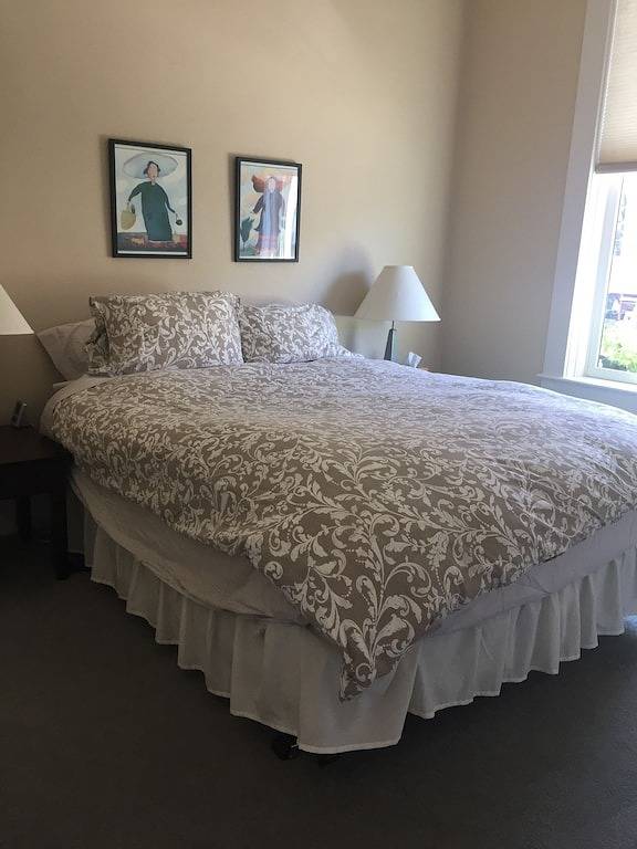 Ganze Wohnung, Erleben Sie den Charme von Living Downtown! Wifi, Essen, Einkaufen, Parks, Wein! in Salem (OR), Willamette Valley