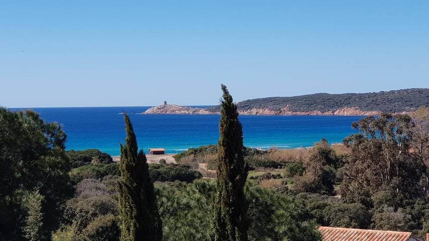 Villa pour 10 personnes, avec piscine et jardin ainsi que vue et terrasse