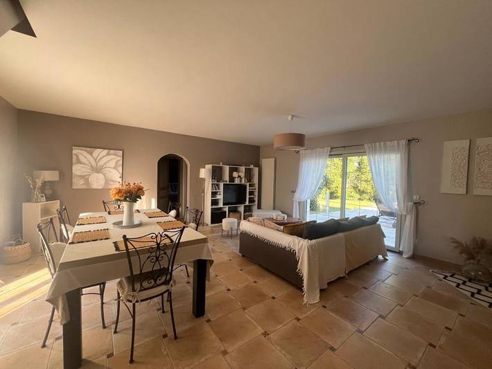 Location de vacances pour 4 personnes, avec piscine ainsi que vue et jardin, animaux acceptés à Chancelade - 3