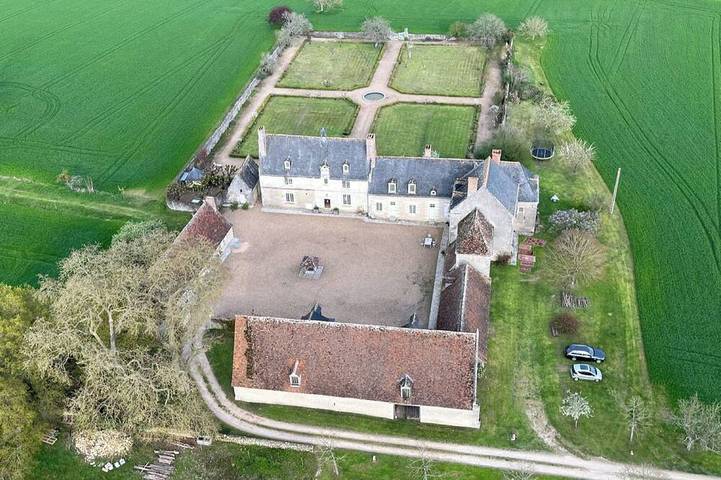 Château pour 9 personnes, avec jardin en Indre-et-Loire