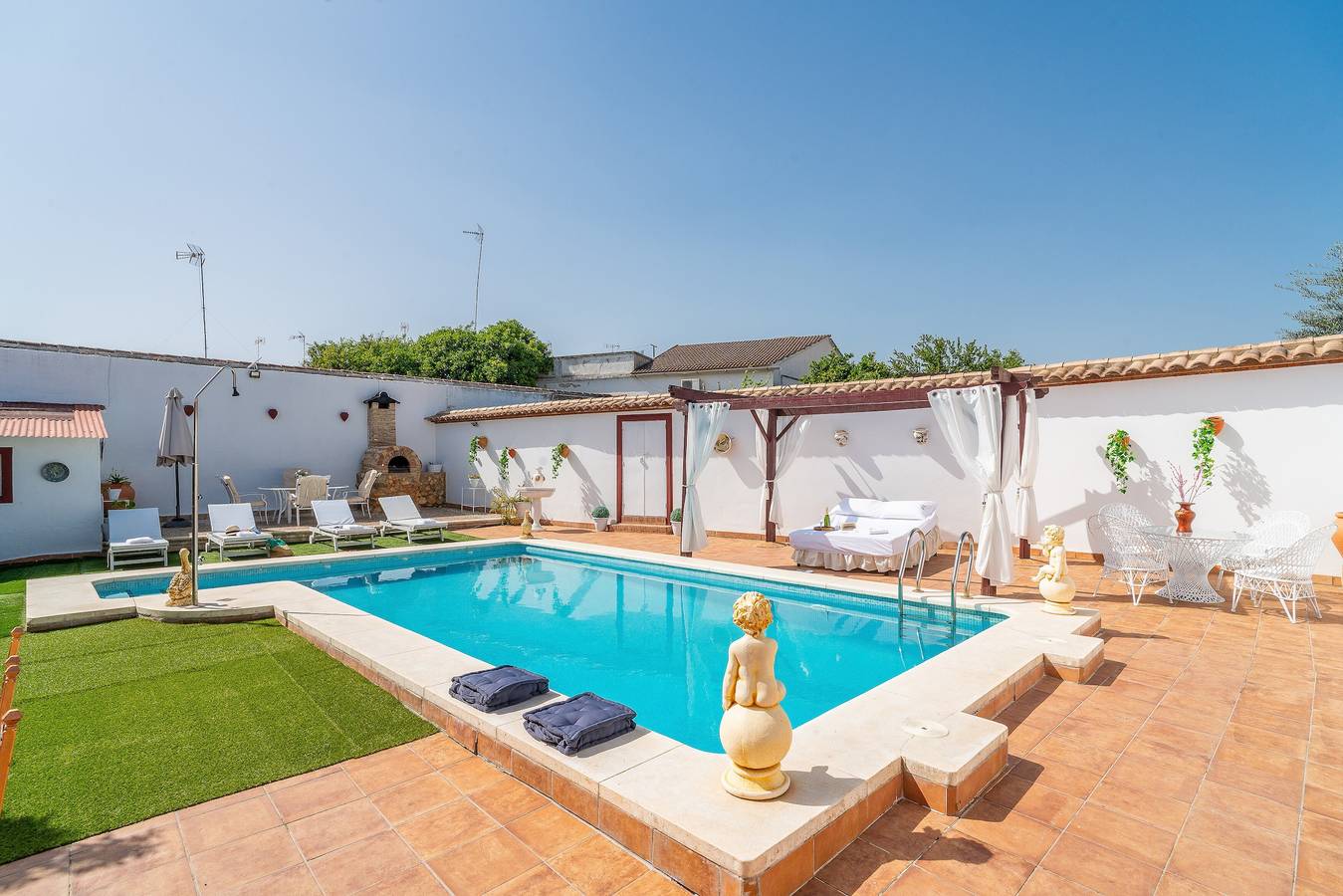 Finca 'Los Mellizos' mit privatem Pool, Wi-Fi und Klimaanlage in Peñaflor, Sevilla Provinz