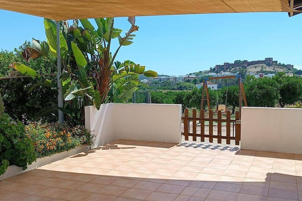 Villa with 3 bedrooms, 3 bathrooms, ac, wifi. Parking. in Silves, Faro Distrikt