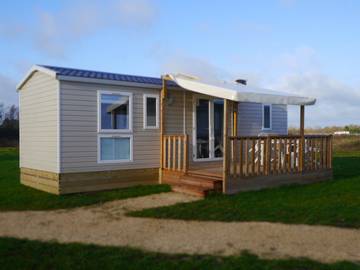 Mobil home pour 6 personnes, avec terrasse, animaux acceptés à Lorris