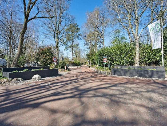 Bungalow in Drenthe am Wald und See in Drenthe