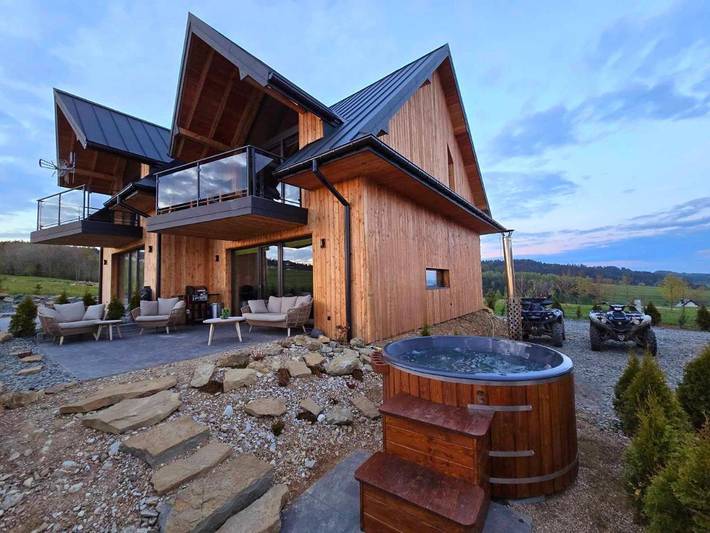 Willa dla 12 osób, z ogród i sauna oraz widok, zwierzęta dozwolone w Beskidy