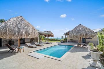 Cottage pour 8 personnes, avec piscine et jardin dans Pointe Faula