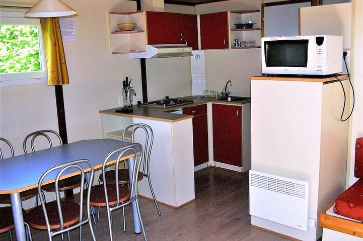 Chalet de la Frégière Rêve Vigne in Clairvaux-d'Aveyron, Aveyron