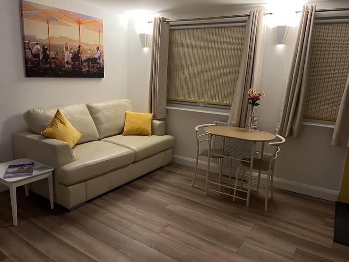 Charming Woodland Lodge 2 person 1 bedroom in Great Yarmouth, The Broads