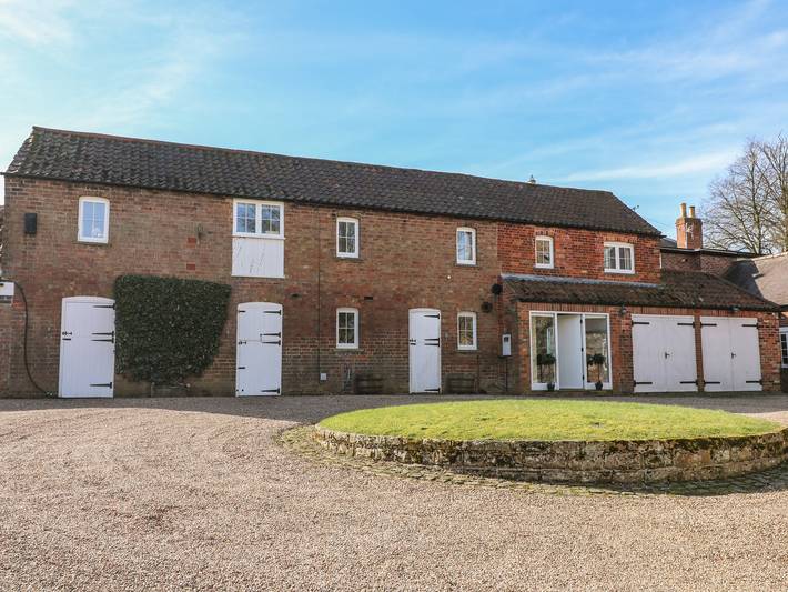 Log cabin for 4 people, with garden, with pets in Leicestershire