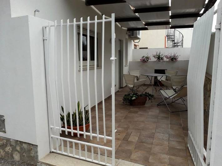 Gîte pour 4 personnes, avec Terrasse à Erice - 2