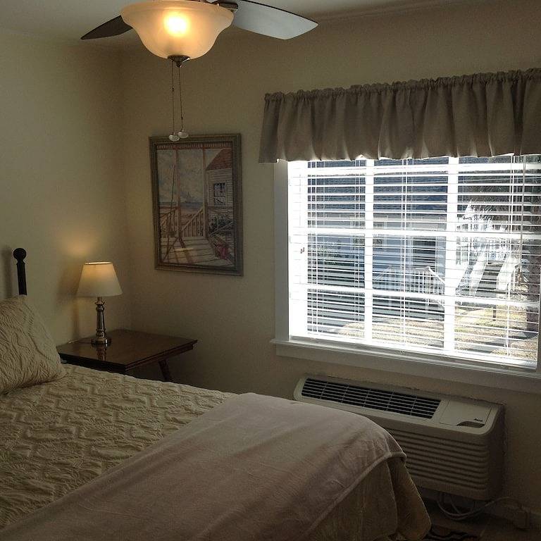 Ganze Wohnung, Perfekt in der historischen Innenstadt von Beaufort + Rabatte & Fahrräder. Testen Sie unsere Bewertungen! in Beaufort, Beaufort County