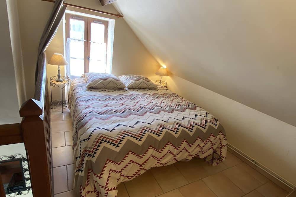 Domaine Les Hauts Pres / Propriété de charme au pied des vignes in Villaines-les-Prévôtes, Région de Montbard