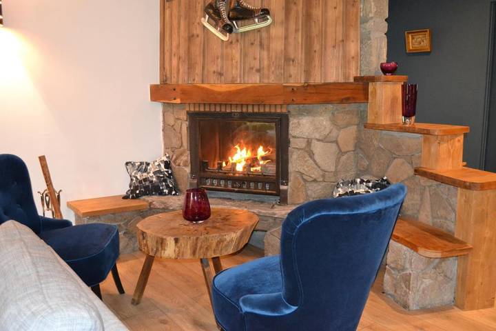 Hôtel pour 9 personnes, avec Balcon et Jacuzzi ainsi que Terrasse et Jardin